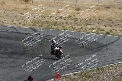 media/Apr-20-2025-AHRMA (Sun) [[393a79c373]]/Race/Group 10/Turn 4b/